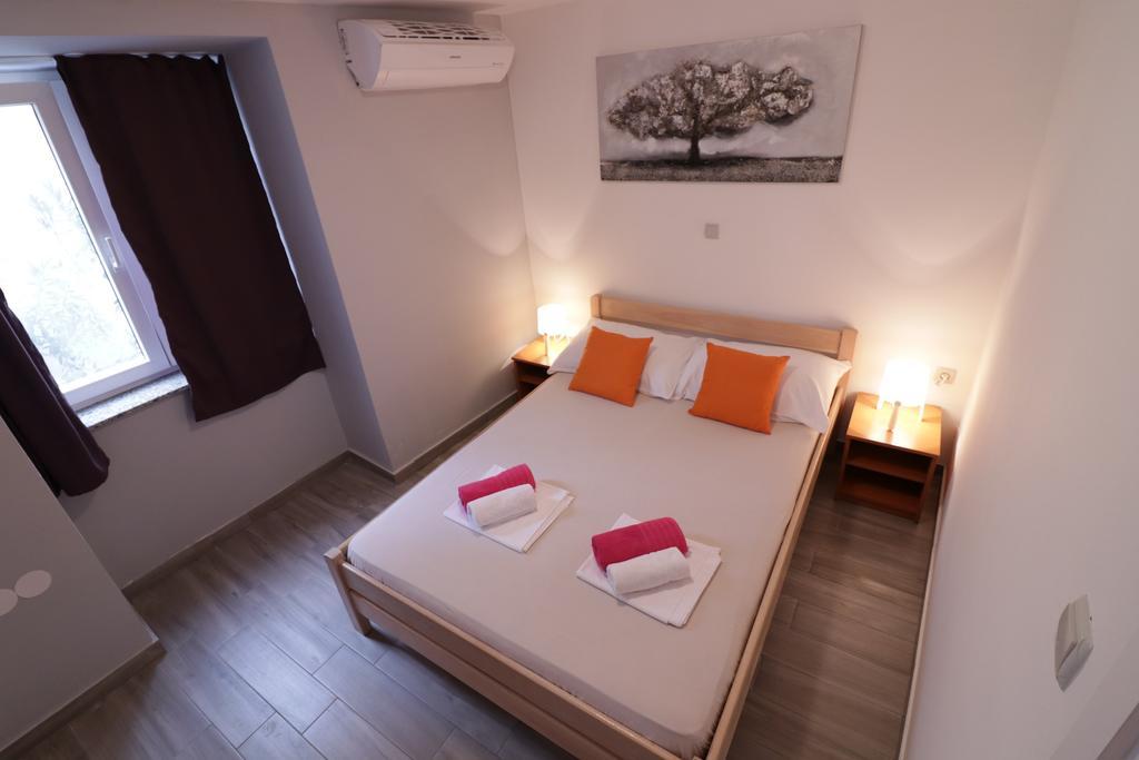 Apartments In City Center Ventus Новалья Номер фото