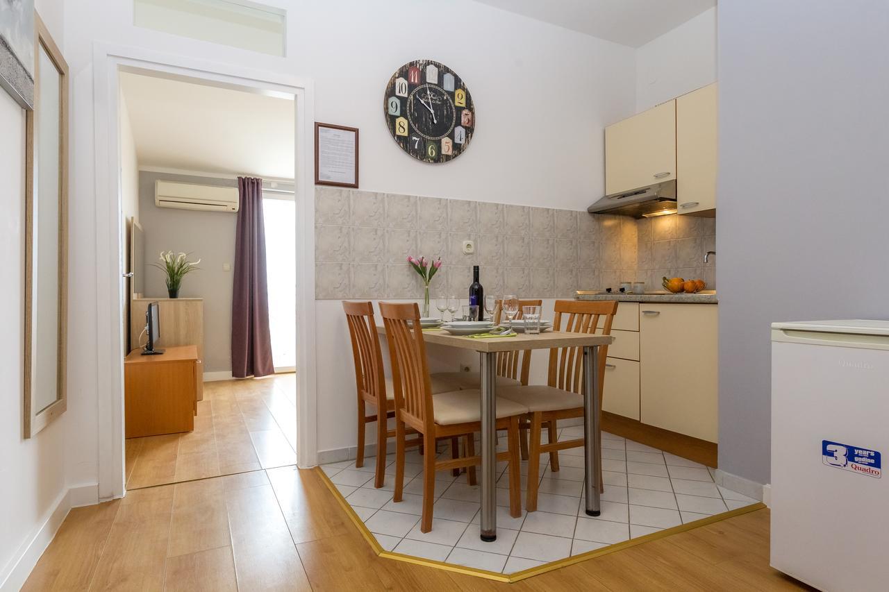 Apartments In City Center Ventus Новалья Экстерьер фото