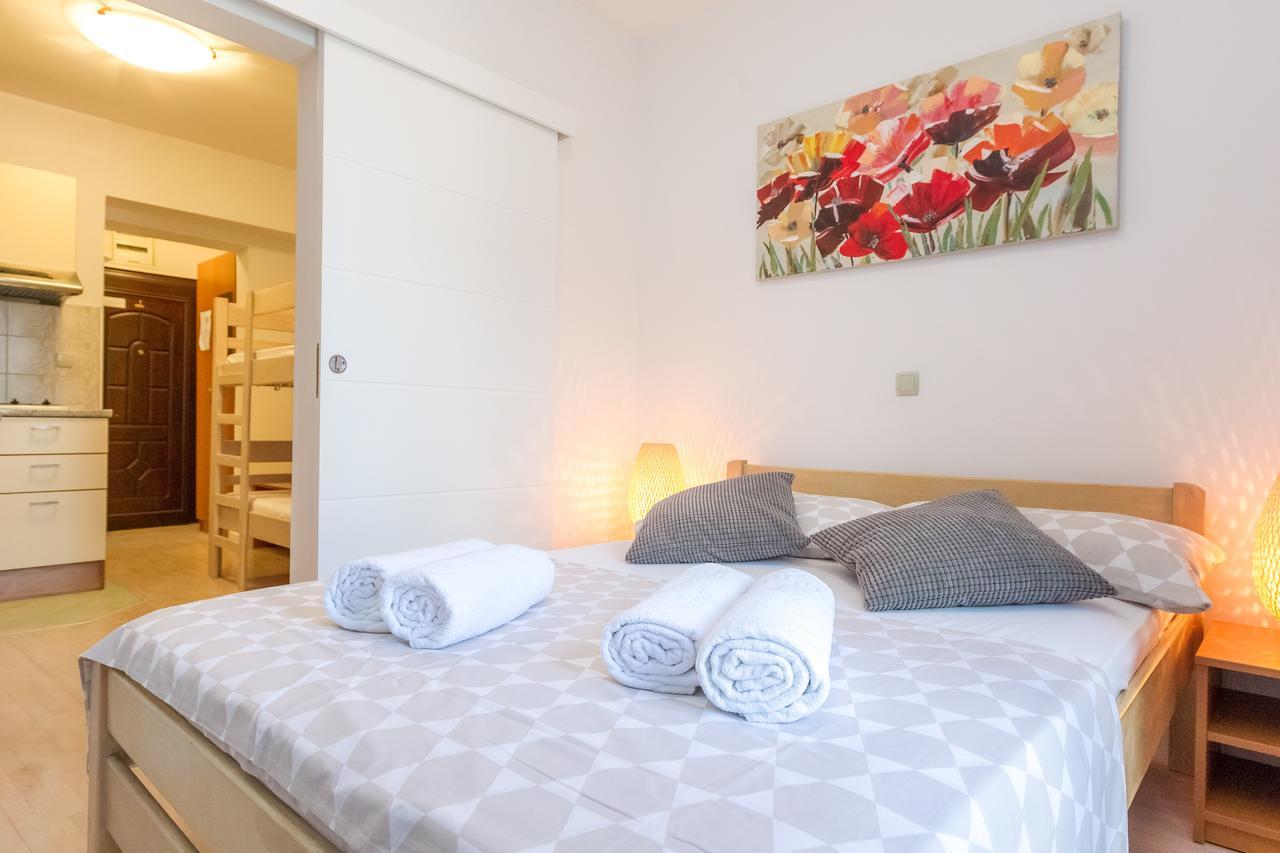 Apartments In City Center Ventus Новалья Экстерьер фото